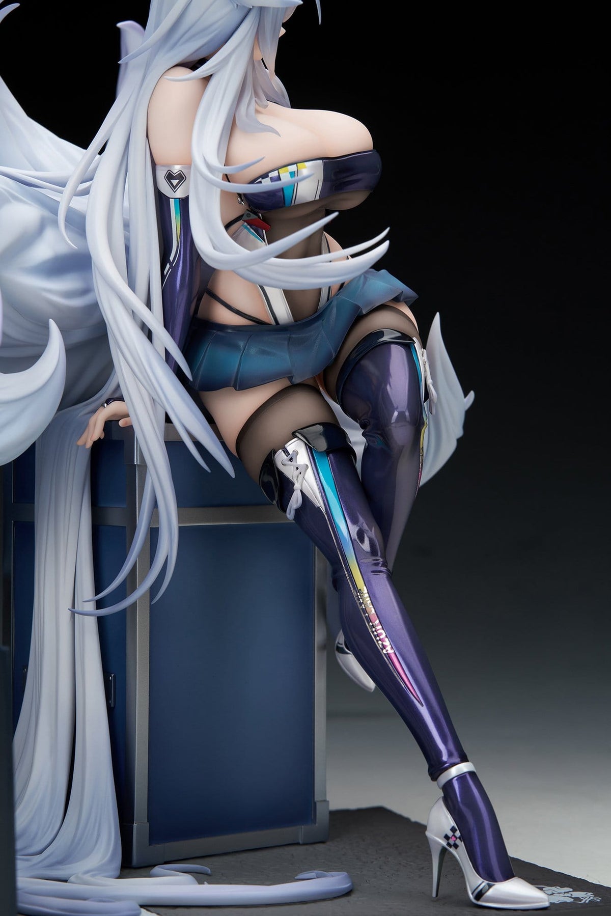 Azur Lane - Shinano - Moonlit Chrome - Acrylic Special Edition w/Display figure 1/7 (APEX Innovation)