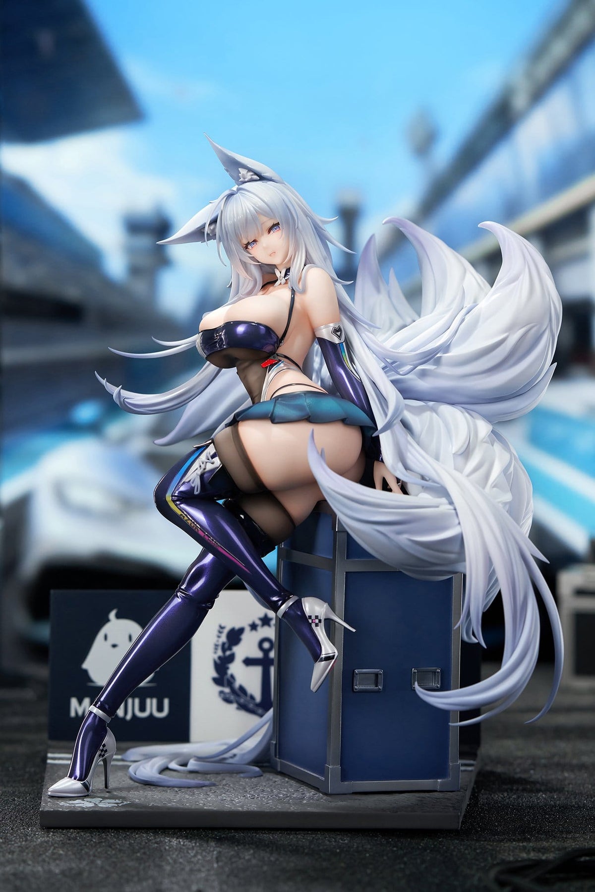 Azur Lane - Shinano - Moonlit Chrome - Acrylic Special Edition w/Display figure 1/7 (APEX Innovation)