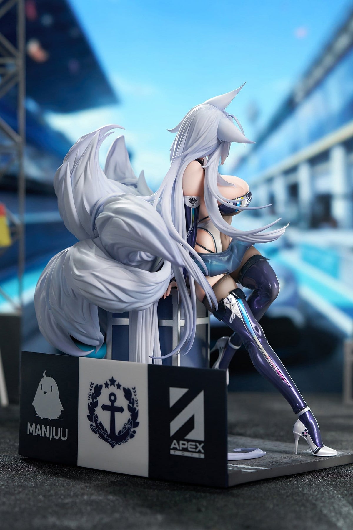Azur Lane - Shinano - Moonlit Chrome - Acrylic Special Edition w/Display figure 1/7 (APEX Innovation)