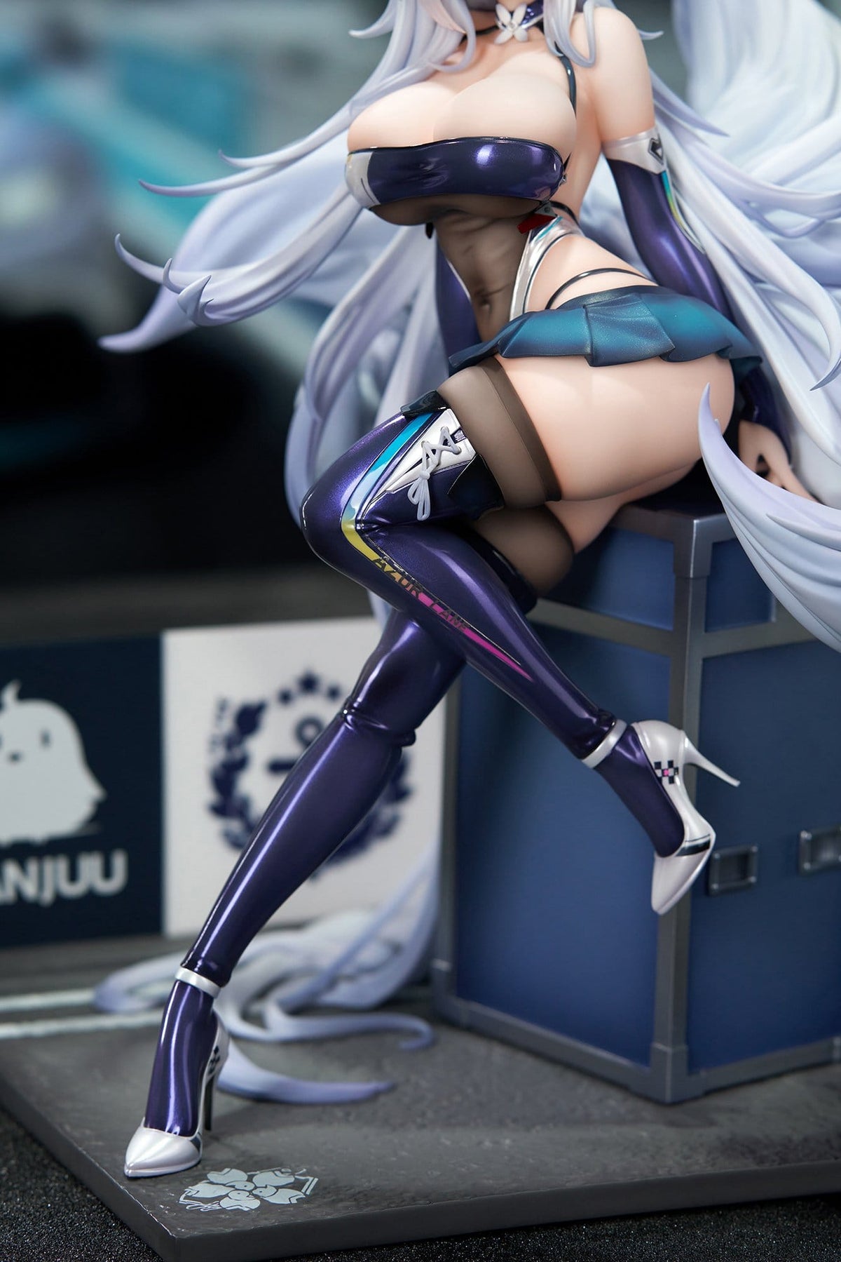 Azur Lane - Shinano - Moonlit Chrome - Acrylic Special Edition w/Display figure 1/7 (APEX Innovation)