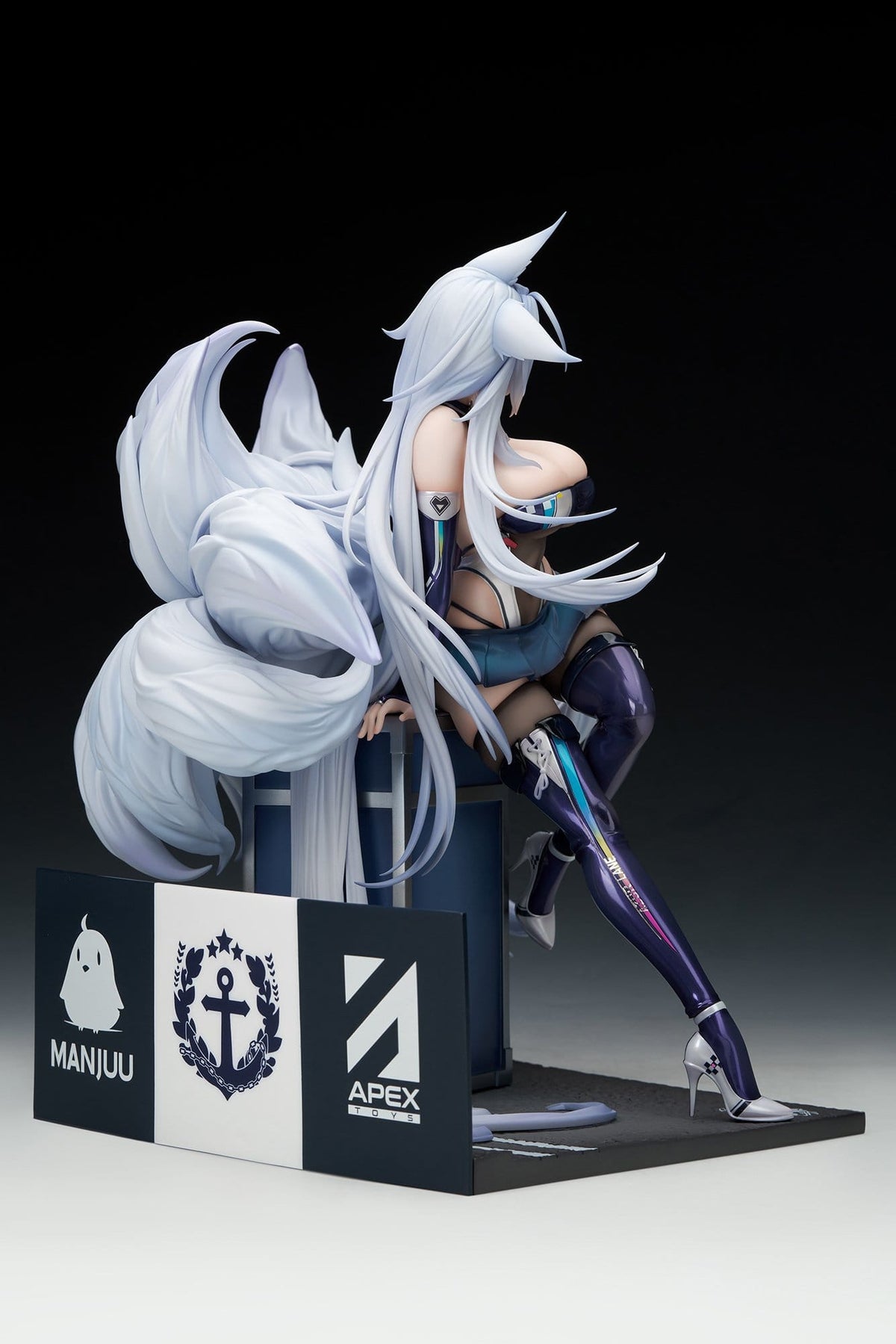 Azur Lane - Shinano - Moonlit Chrome - Acrylic Special Edition w/Display figure 1/7 (APEX Innovation)