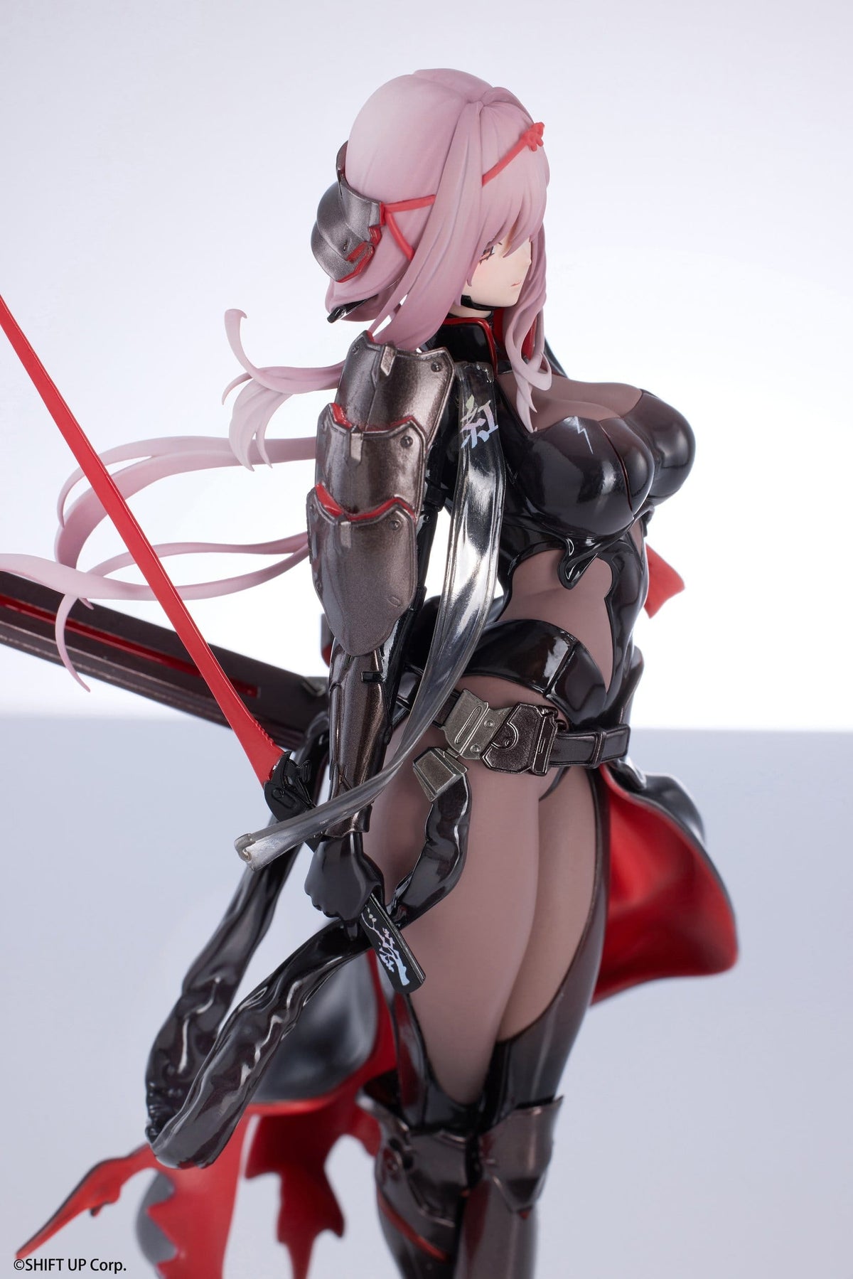 Goddess of Victory: Nikke - Scarlet - Black Shadow figure 1/10 (Hanabee)